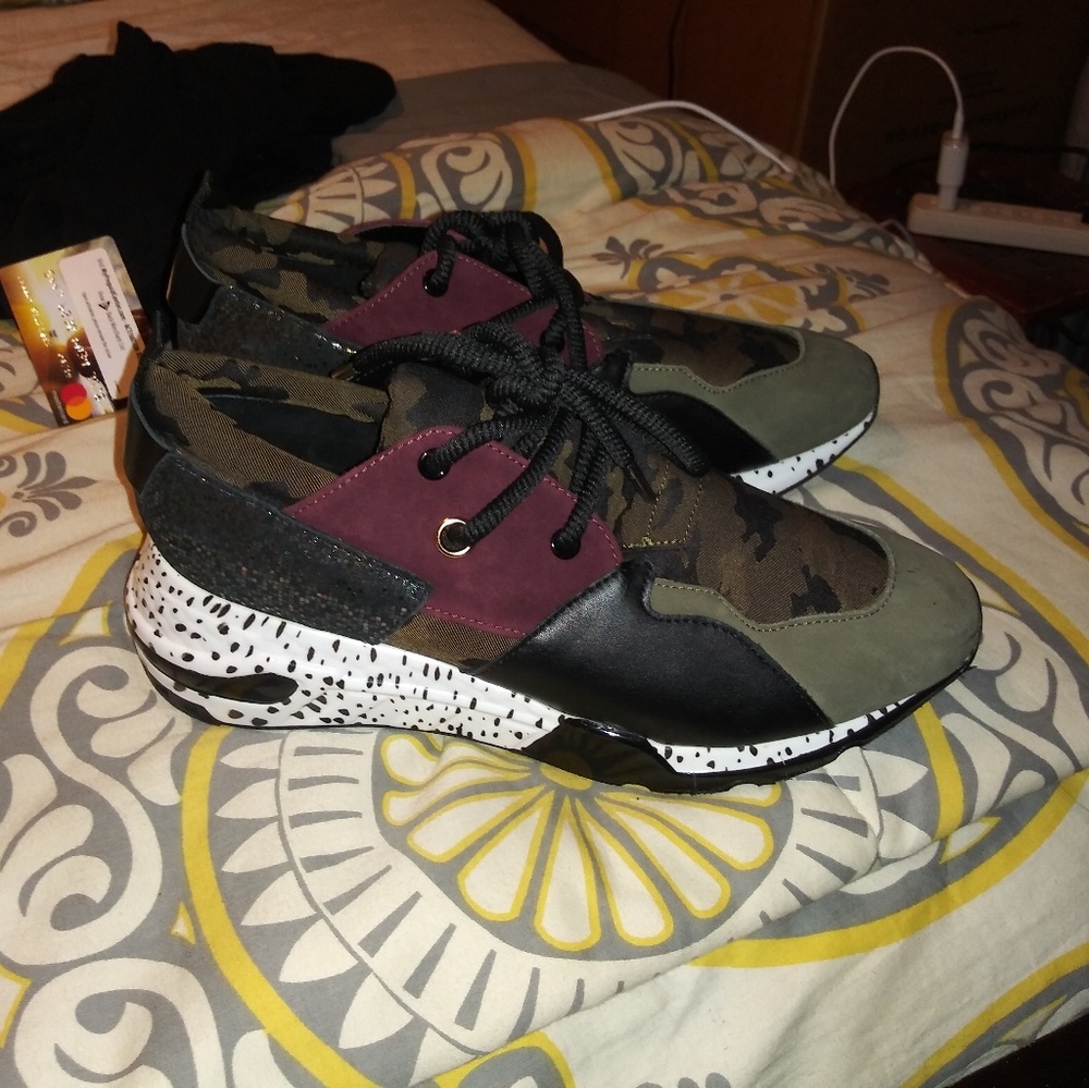 Brand New Steve Madden Sneakers